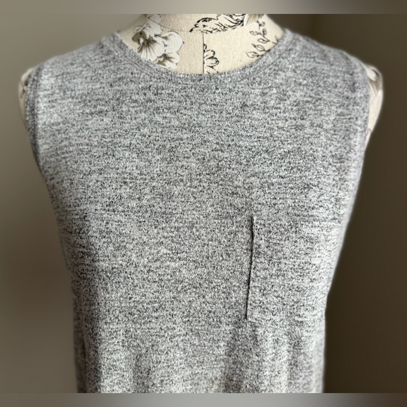 A New Day Gray Heather Sleeveless Hi-Lo Tank - Picture 2 of 6